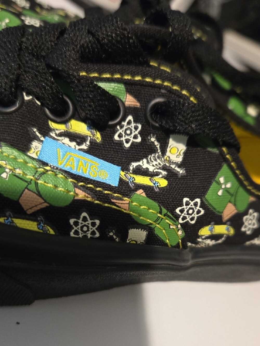 Vans Bar Simpsons Low Top Sneakers - Picture 2 of 6